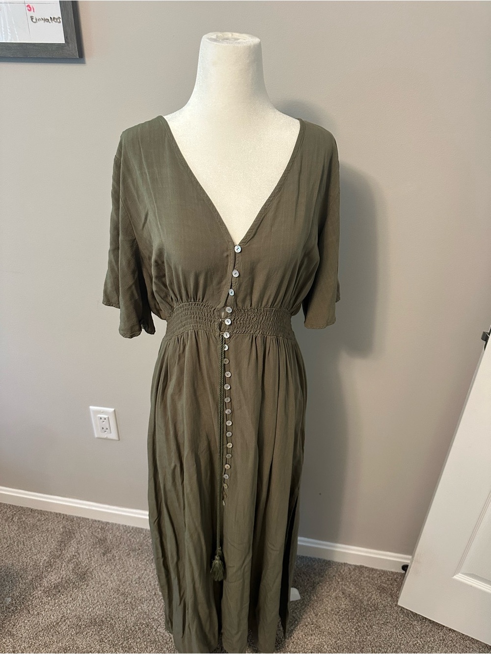 Olive Green Button-Front V-Neck Maxi Dress
